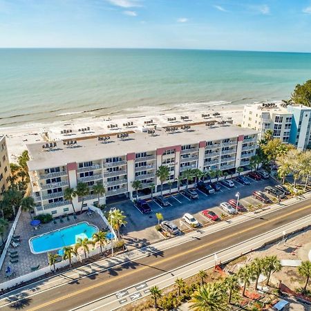 קלירווטר ביץ' Beach Oasis - No Storm Damage & Guest Ready! Come Enjoy The Heated Pool & Relax At The Beach! מראה חיצוני תמונה